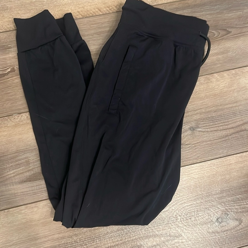 Medium Black Modiv Joggers